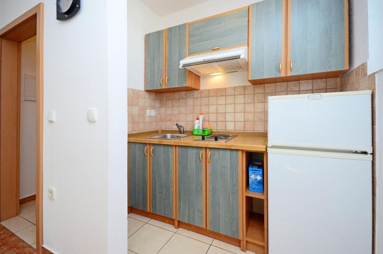 Apartments Blazenka Banjol Exterior foto